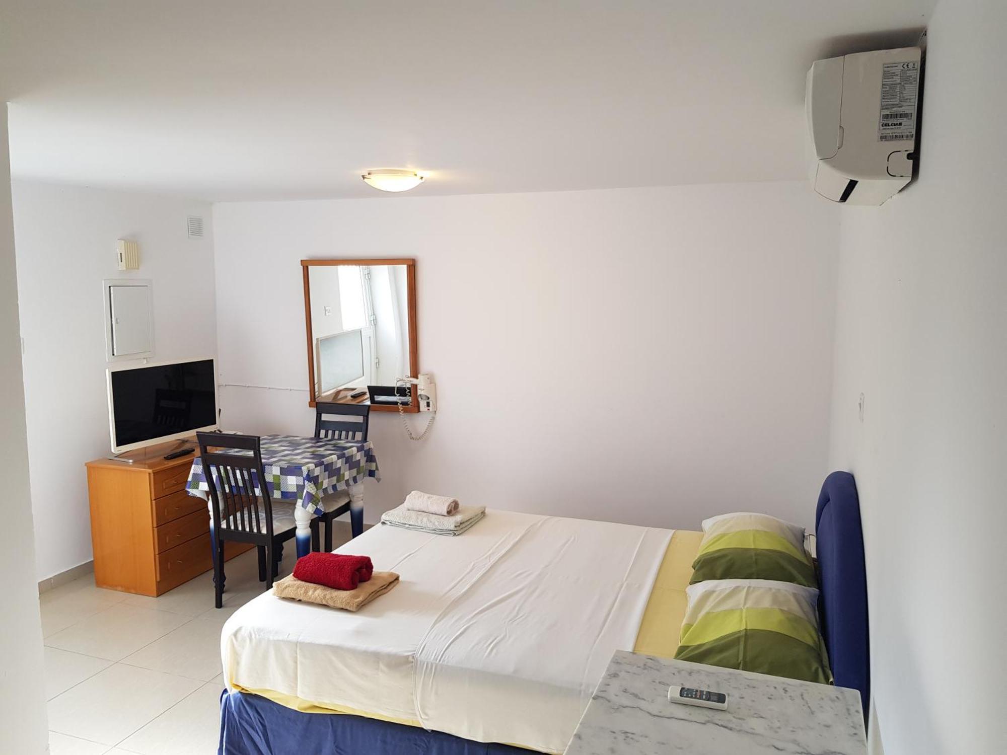 Apartamento Galatia'S Court Paphos Habitación foto