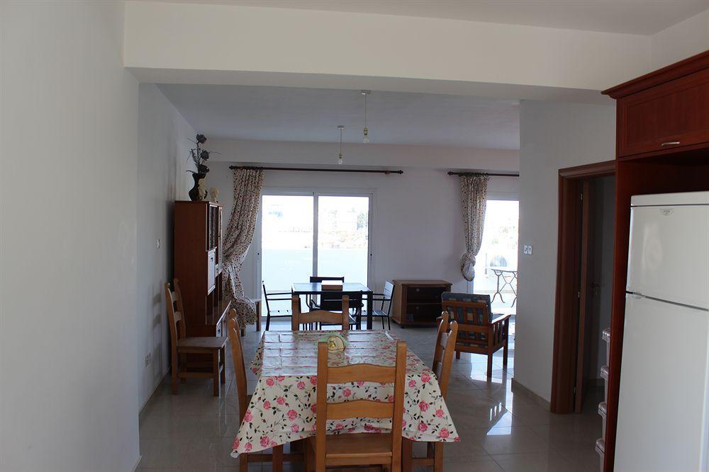 Apartamento Galatia'S Court Paphos Exterior foto