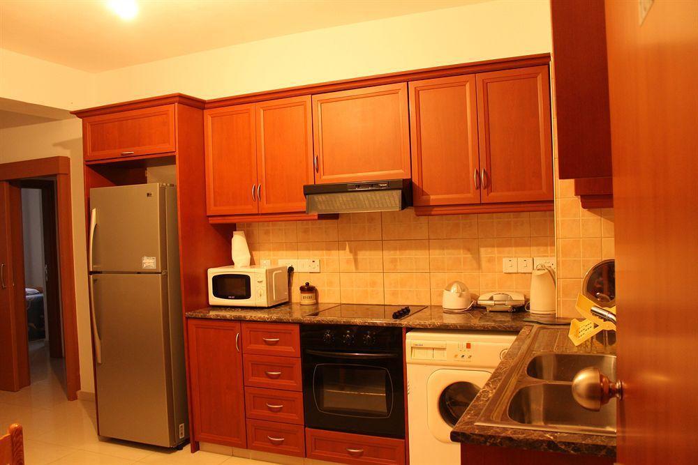 Apartamento Galatia'S Court Paphos Exterior foto